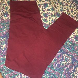 Maroon leggings